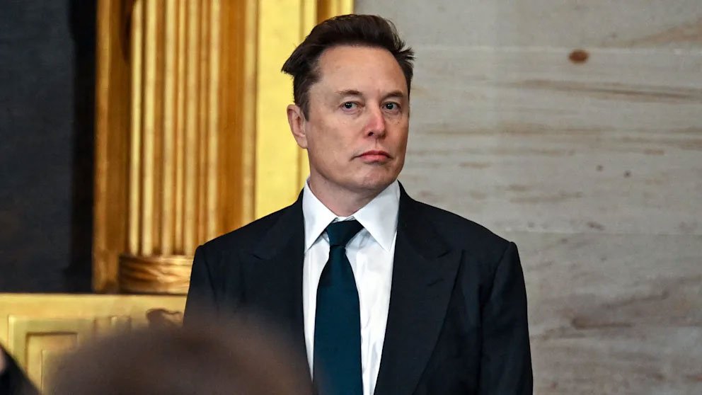 ​Musk: Rrezet e Starlink janë ndezur