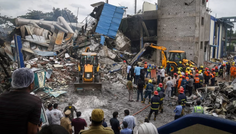 Përfshihet nga flakët një fabrikë farmaceutike në Indi, 39 të vdekur dhe 34 të plagosur