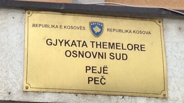 Kërkohet paraburgim ndaj policëve që rrahën qytetarin në Klinë, avokatët arrest shtëpiak