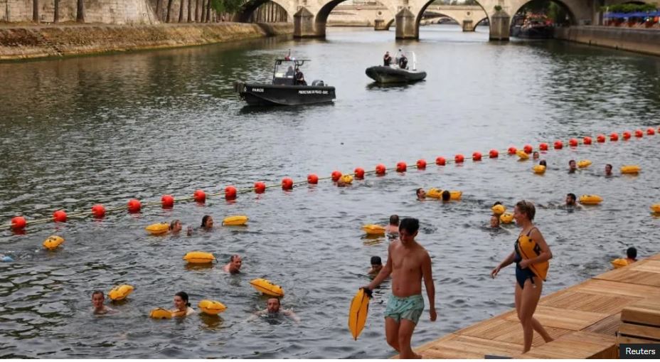 Lumi Sena rihapet për notarët në Paris pas një ndalimi shekullor