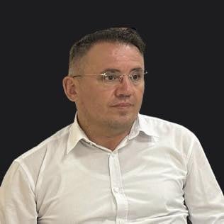 Vetëm aleanca me Perëndimin e largon Maqedoninë e Veriut nga modelet monoetnike