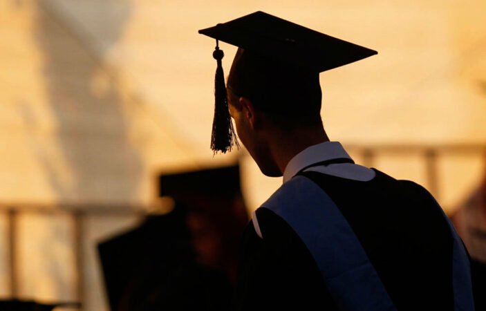 “Nuk pi ujë diploma”/ INSTAT: Rritet papunësia tek të rinjtë me arsim të lartë më 2025
