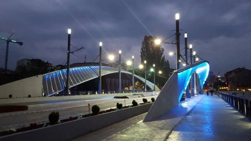 “Ura e Ibrit nuk është beton, por kufi që...”, publicisti: Kosova mund ta ndryshojë rrëfimin, ja çfarë ndodhë nëse urat ndalohen