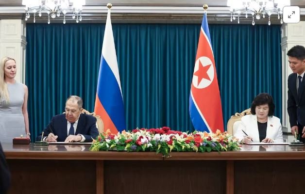 Takohen kryediplomatët e Rusisë dhe Koresë së Veriut