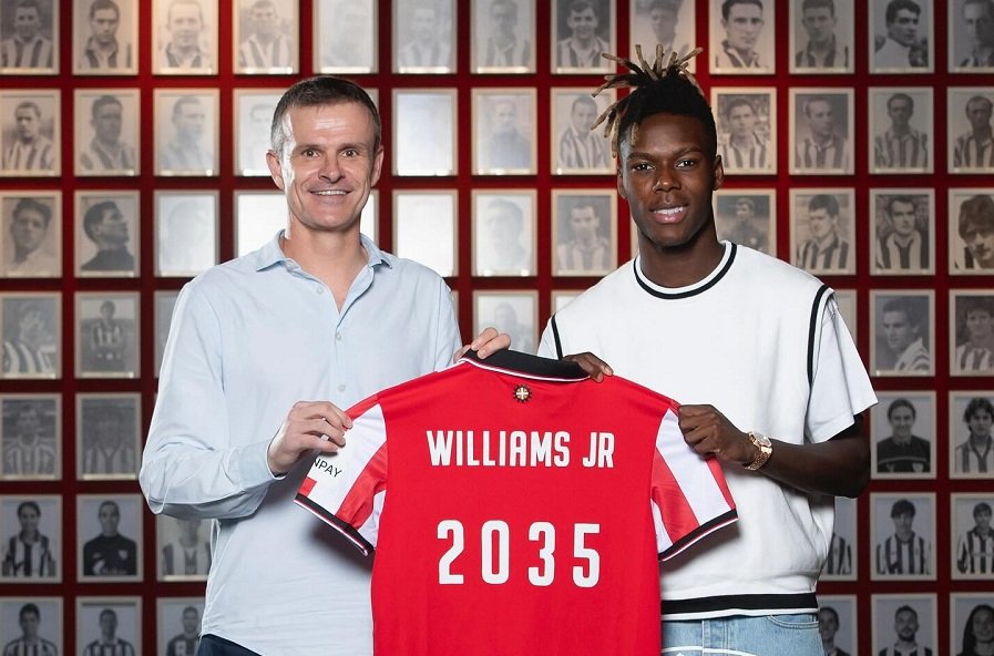Nico Williams me kontratë të re: Dua të vazhdoj të shkruaj histori me klubin e jetës sime