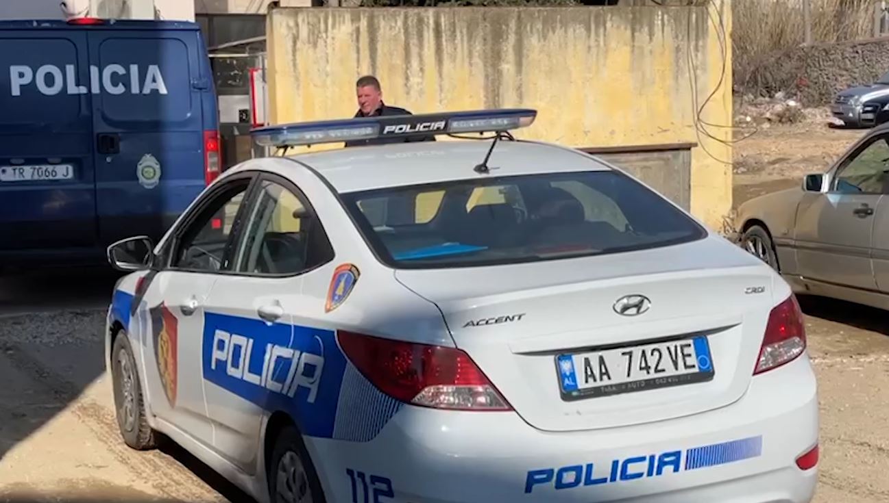 Vau i Dejës/ Kapet në flagrancë me armë zjarri, vihet në pranga 28-vjeçari.