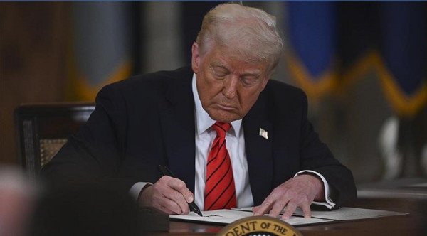 ​Trump nënshkruan projektligjin historik për kriptovalutat