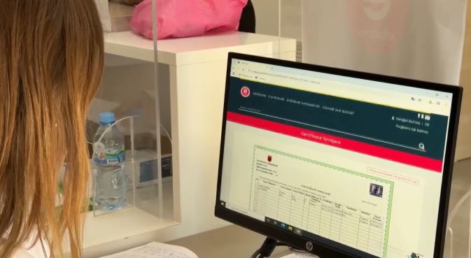 Zyrat me një ndalesë, Balluku: Të gjitha shërbimet në e-Albania falas, përfshirë pasaportat dhe shërbimet bashkiake