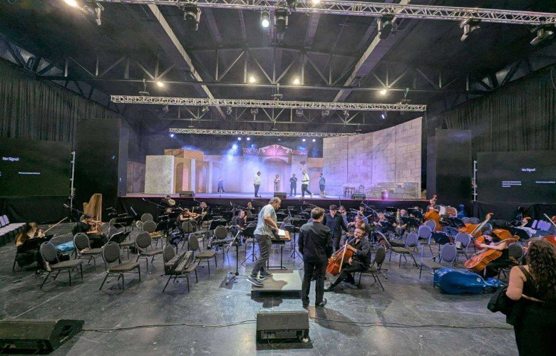 Sonte premiera operistike e ‘Carmen’, në skenë ngjitet Vikena Kamenica