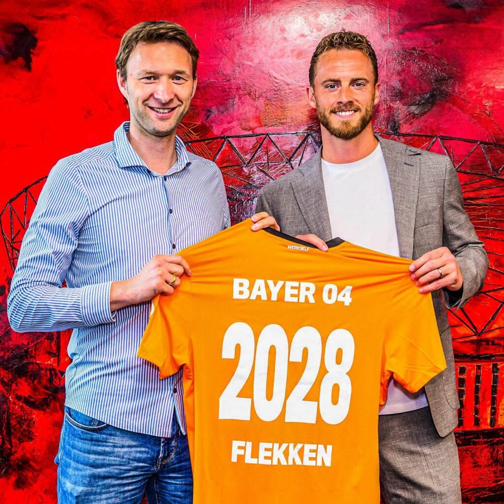 Ten Hag zyrtarizon blerjen e parë te Leverkusen