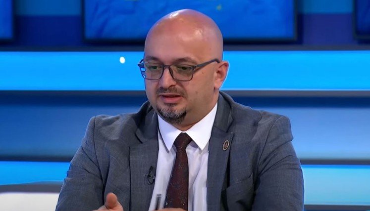 Shala: Vuçiq qëndron prapa protestave në Serbi 