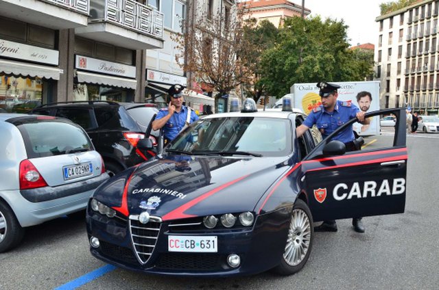 Rrëzohet rrjeti i drogës në Foggia, 11 të arrestuar, në qendër një shqiptar