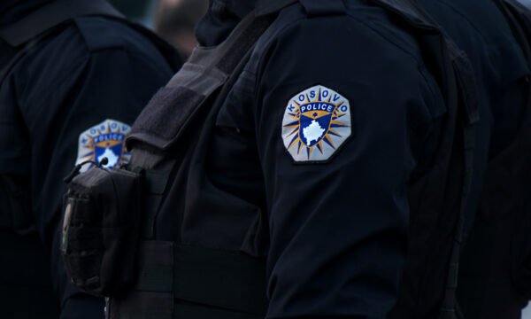 Aksion kundër krimit ekonomik dhe korrupsionit në Prishtinë/ Arrestohen një avokat dhe një instruktor