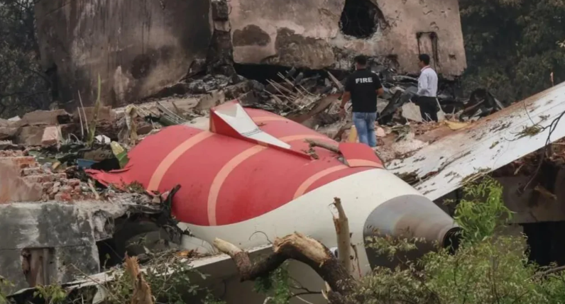 Rrëzimi i avionit shkaktoi një bilanc të rëndë viktimash, gjendet kutia e zezë e Air India! Familjet në pritje të përgjigjes