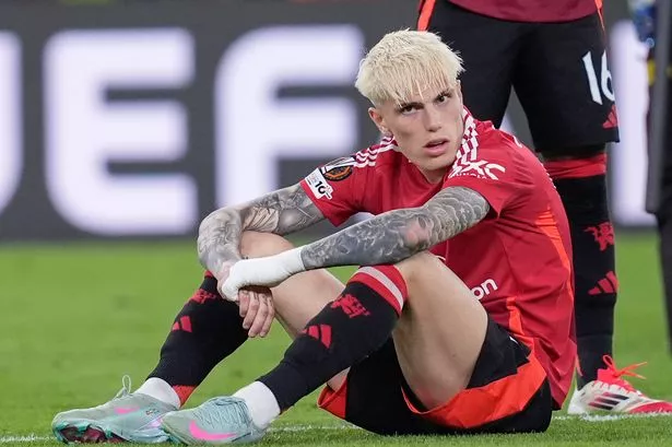 Ten Hag e thërret te Leverkusen