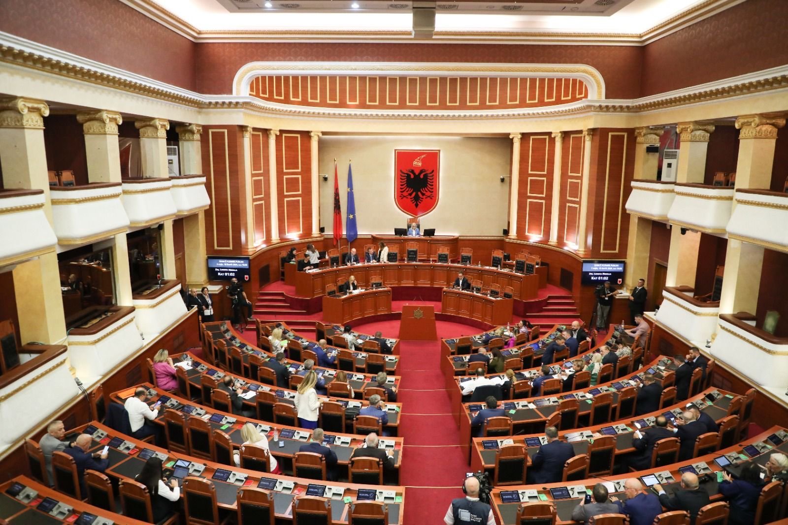 Votim projektligji dhe miratime në rend dite/ Kuvendi zhvillon nesër seancë plenare