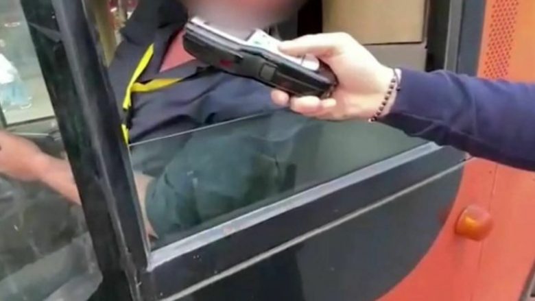 Ndalohet një 56-vjeçar në Shkup, drejtonte automjetin nën ndikimin e alkoolit