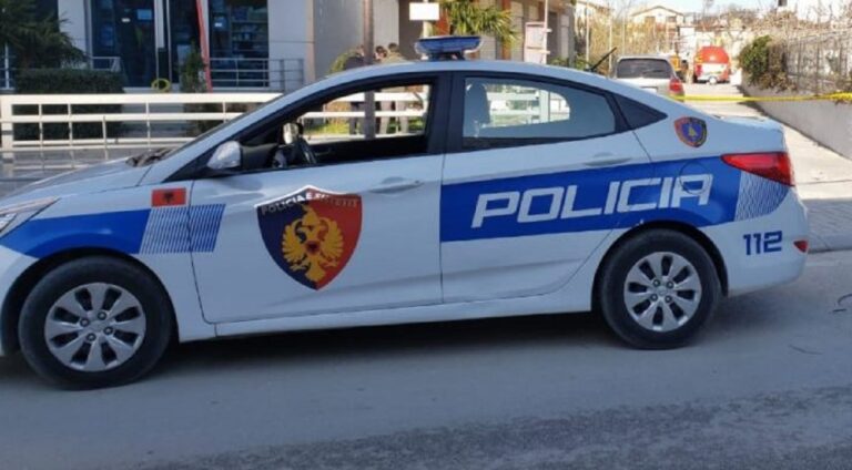 Iu gjet lëndë narkotike gjatë kontrollit, arrestohet 20-vjeçari në Vlorë
