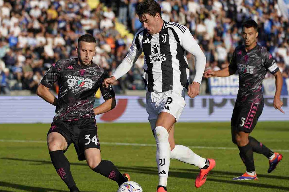 Shtohet lista e pretendentëve për futbollistin e Kombëtares