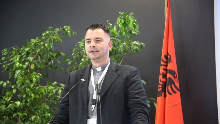 “Të gjitha këto janë fillimi i dhimbjeve”/ Dom Mark Pashkja flet për fundin e botës sipas Biblës