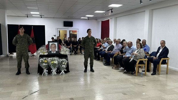 ​Nderohet figura e veprimtarit Ekrem Jashari: Emri tij skaliti gjurmë në çlirimin e Kosovës