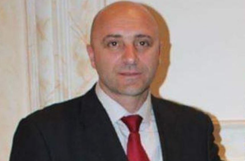 Artan Rugova uron 30 vjetorin e gazetës “Bota sot”: Gazetarë si Kemajl Goca mbetën simbol i guximit, përkushtimit dhe profesionalizmit 
