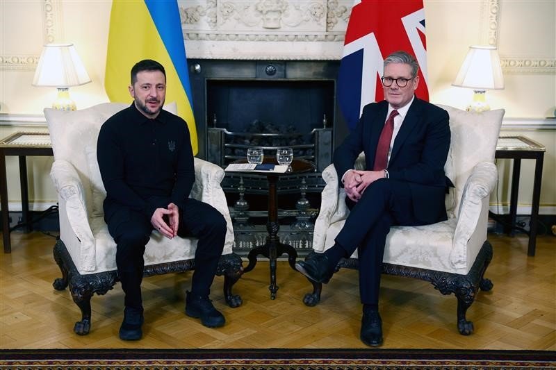 Starmer i thotë Zelensky: Ne do të qëndrojmë me ju deri në fund