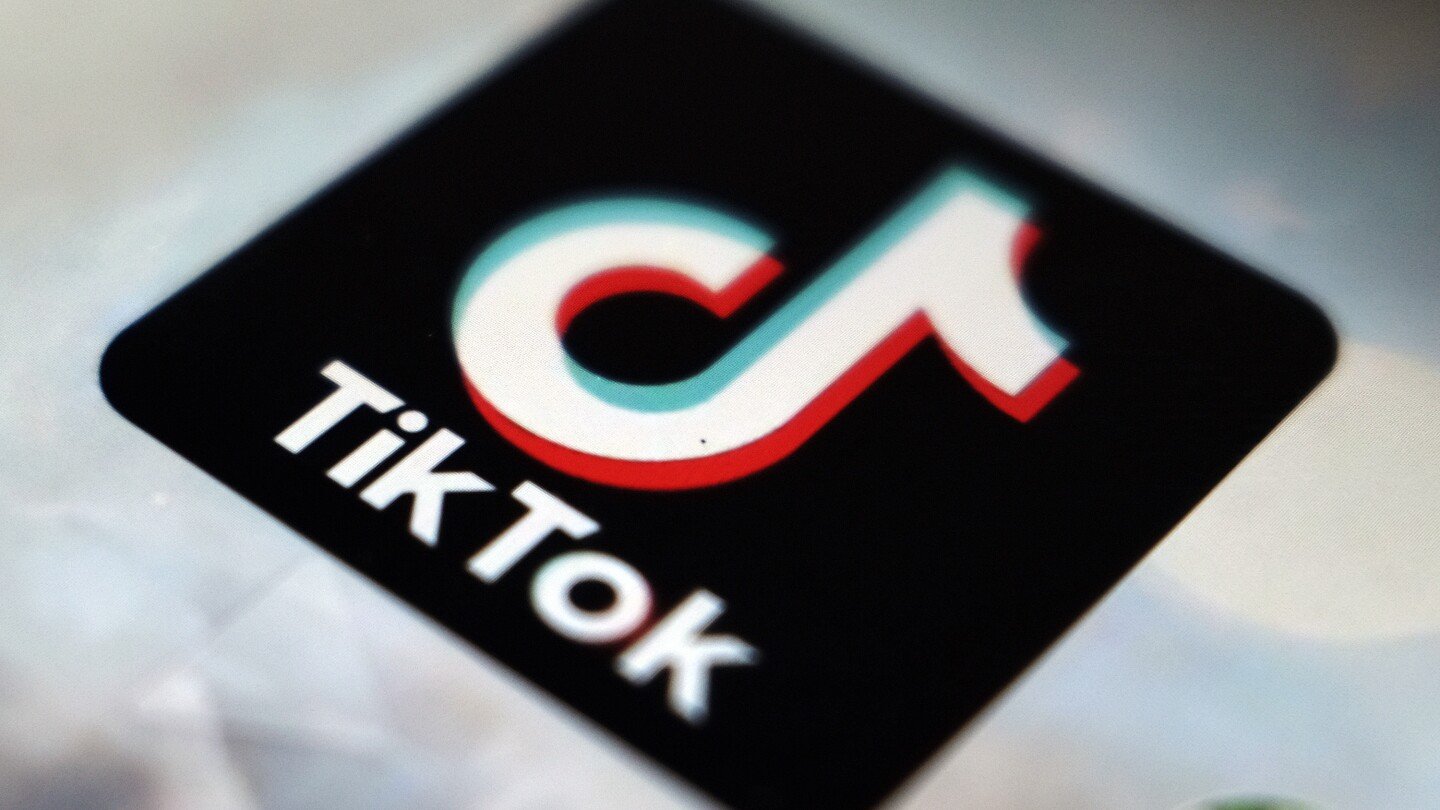 Qori: TikTok mbyllet për arsye politike, do shohim mundësinë e një padie në Kushtetuese