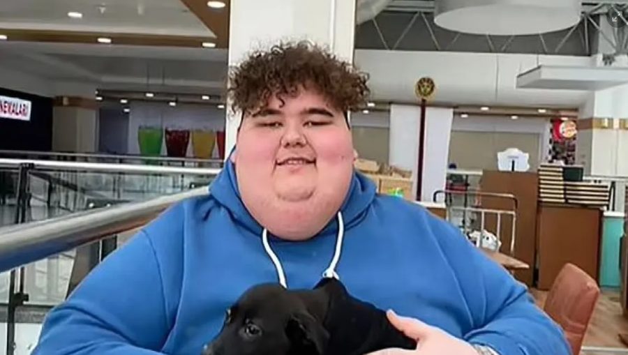 U bë i famshëm duke ngrënë sasi të mëdha ushqimi, vdes TikTok-eri 24-vjeçar