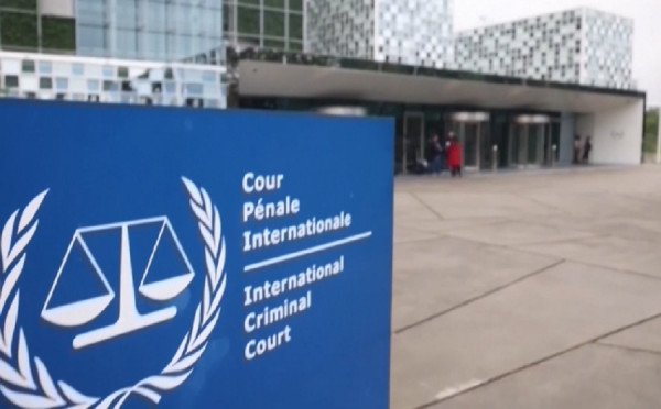 ​Duerte kalon natën e parë në burg, moment kyç për Gjykatën Ndërkombëtare Penale