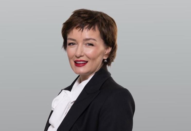 Adriana Matoshi reagon me një falënderim për të gjithë ata që e rizgjodhën si deputete