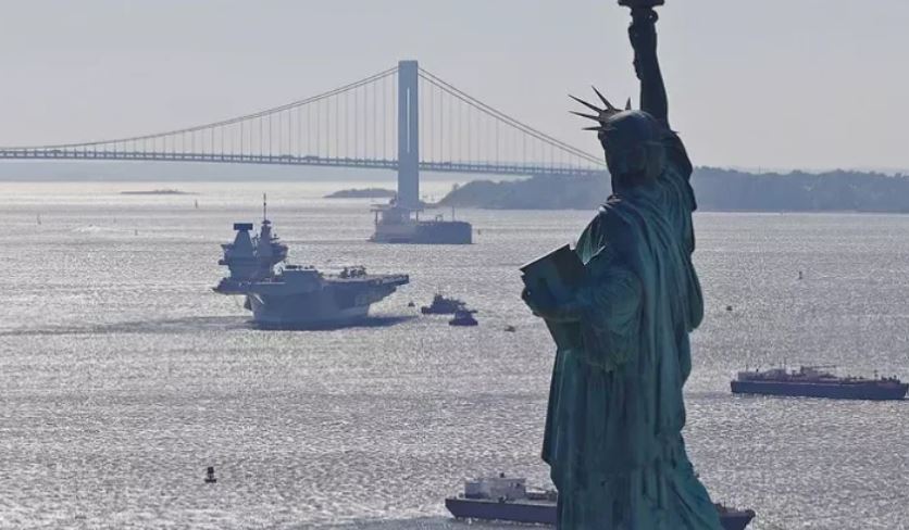 Eurodeputeti francez i kërkon SHBA të kthejë “Statujën e Lirisë”