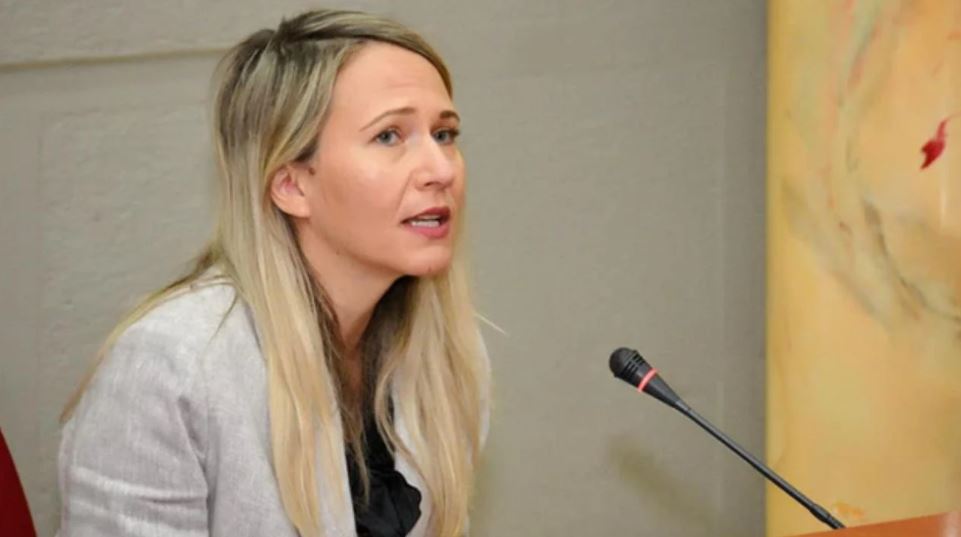 Kryetarja e deleguar e Bashkisë Tiranë shkarkon nënkryetaren Sara Goxhaj dhe sekretarin e Përgjithshëm