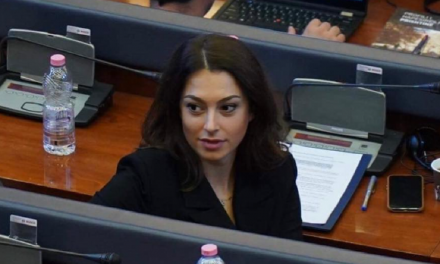 “E zëshmja dhe imitatorja Doarsa Kica- Xhelili”, a po i humbë pikë politike LDK-së?