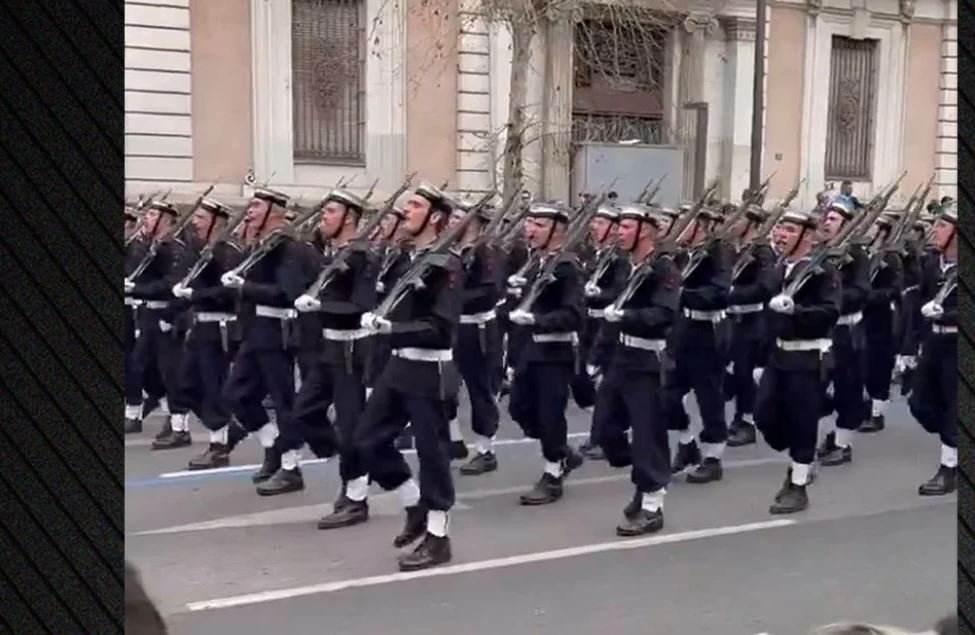 Pentagoni nis hetimet për thirrjet fyese kundër Turqisë në paradën ushtarake të 25 marsit