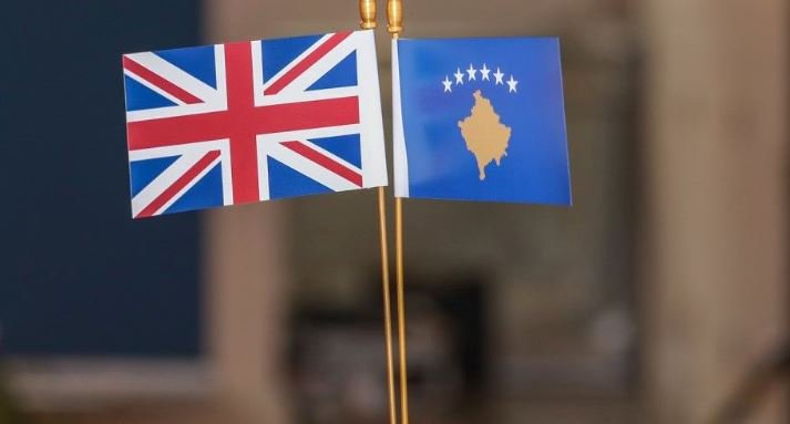 Ambasada britanike: Të shqetësuar me rënien e Kosovës në liri të mediave