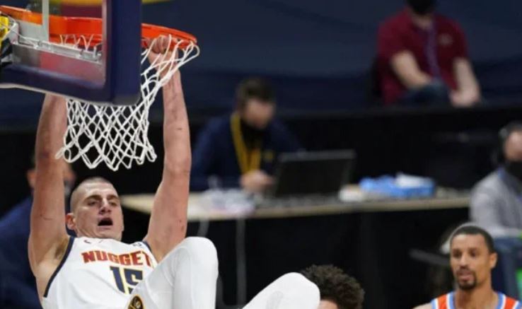 Denver drejt triumfit ndaj Cleveland