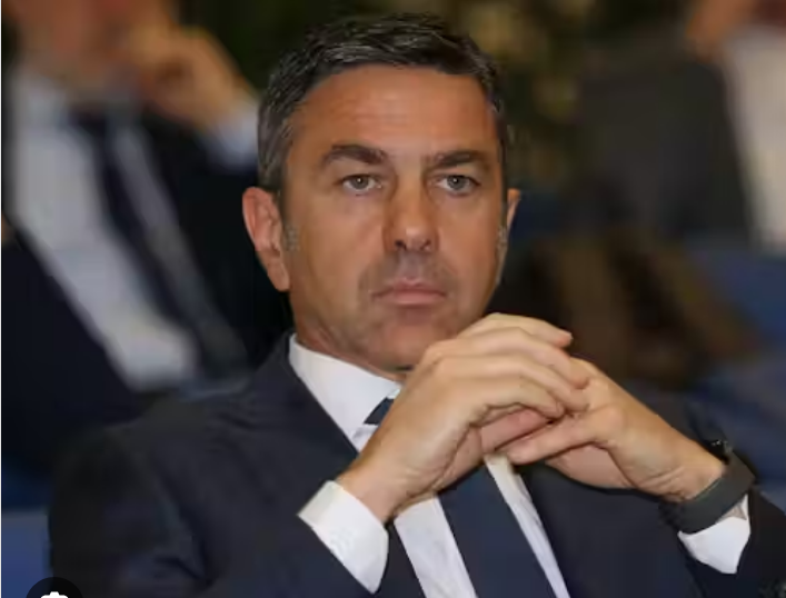 Legjenda këshillon drejtuesit: Milanit i duhet Alegri
