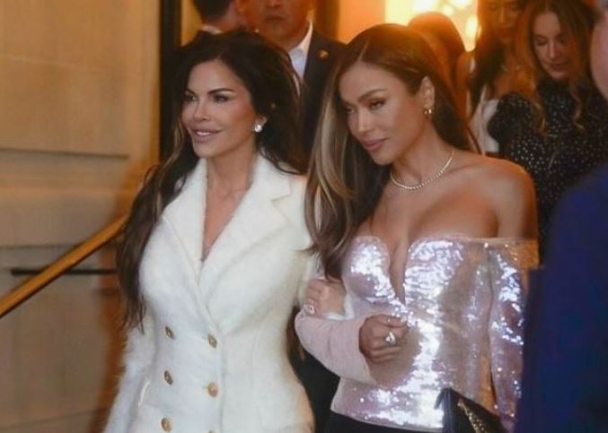 Lauren Sanchez tërheq vëmendjen me pamjen e saj në festën e beqarisë në Paris