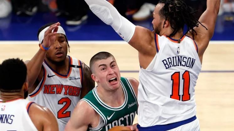 New York eliminon kampionët në fuqi