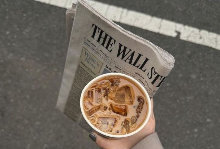 A është e dëmshme të pish kafe me stomakun bosh?