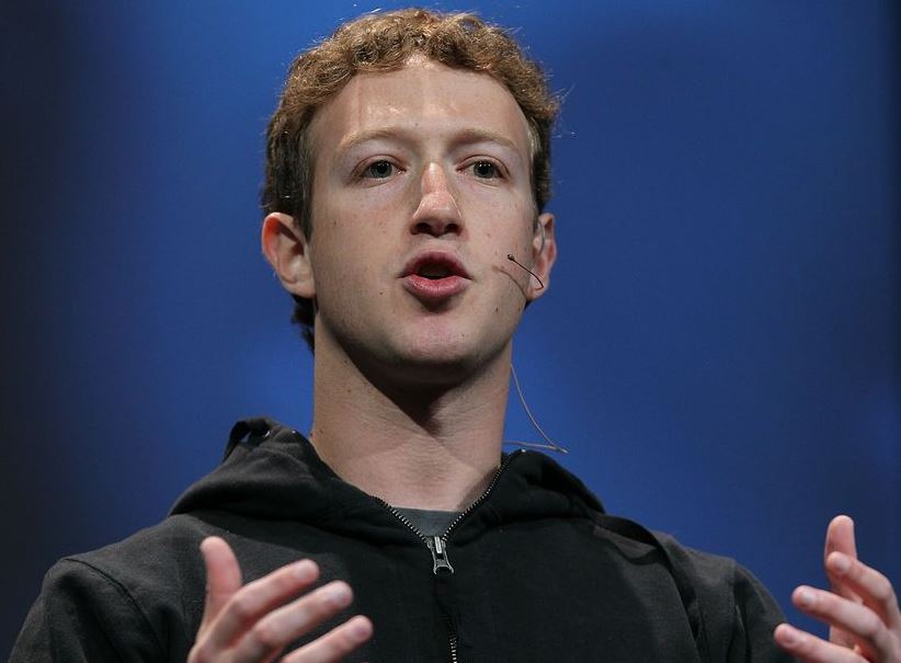 Mark Zuckerberg shpall fundin e celularëve, do të zëvendësohen nga një pajisje e re