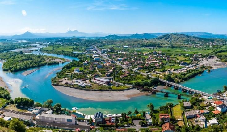 Turizmi me rritje të dobët dhe në Prill, hyrjet e të huajve zgjerohen me 3.2%