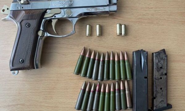 Policia e rajonit të Prishtinës javën e kaluar sekuestroi tri armë zjarri