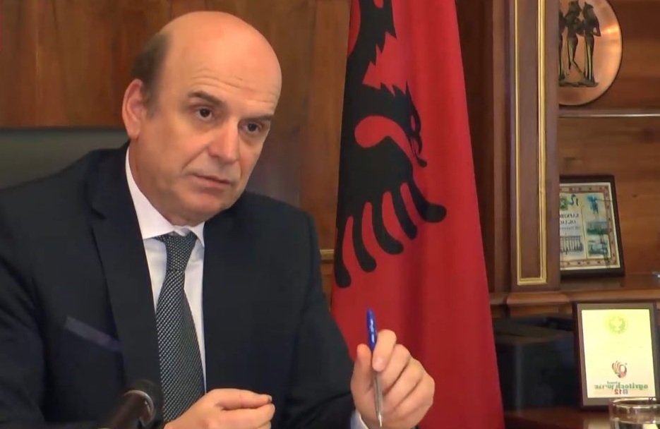 Ish-ministri Panariti: Nga mishi e djathi, te qumështi dhe erëzat, rreziku që u vjen qytetarëve nëse s’kontrollohen