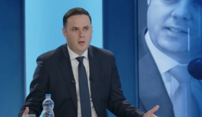 A keni problem me PDK, AAK për shkak të historisë politike? – Abdixhiku: Nuk bëhemi vagon i asnjë partie politike