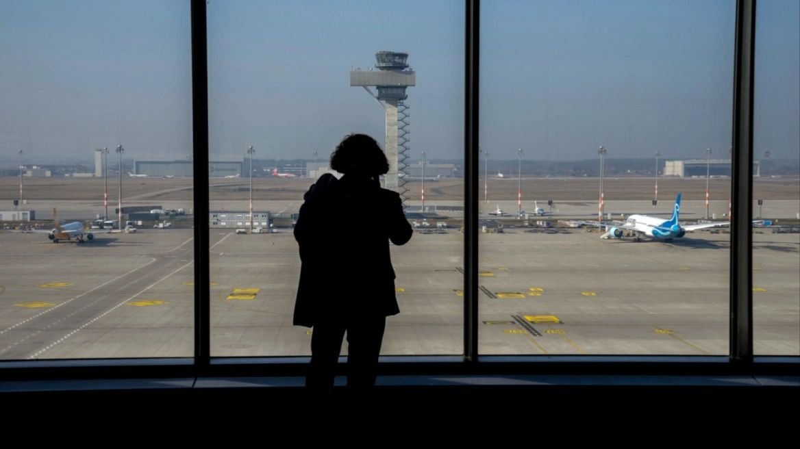Sërish dronë në Gjermani, aeroporti Berlin-Bradenburg ndalon fluturimet për dy orë