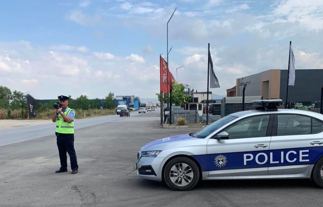Mbi 1 mijë euro gjoba për katër shoferë në Ferizaj për shkelje të rënda në trafik