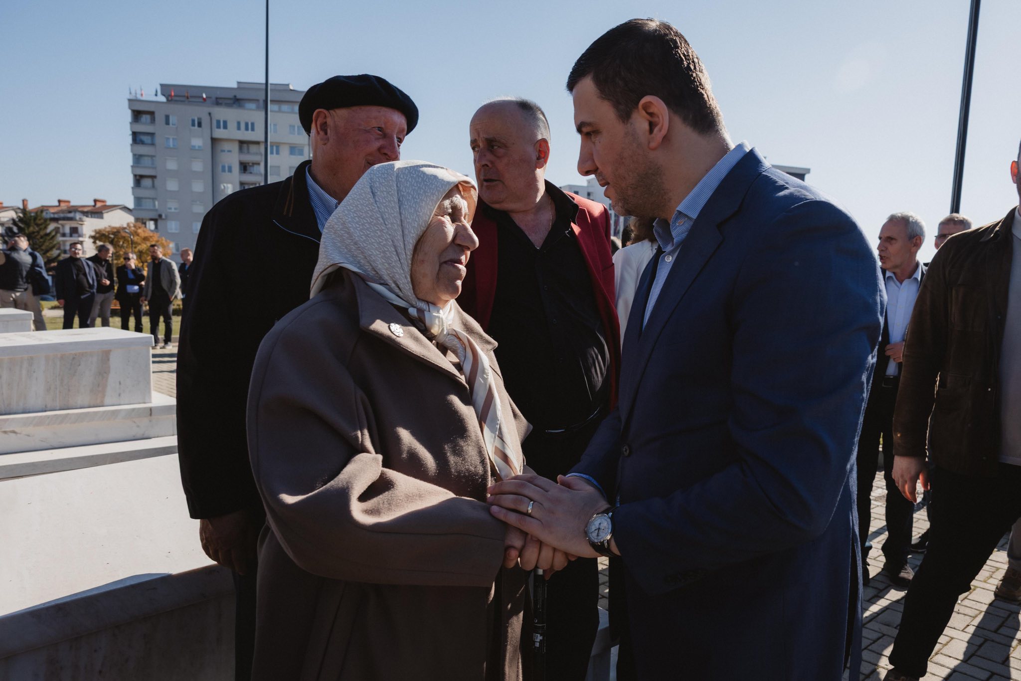 Memli Krasniqi: Amaneti i heronjve Afrim Zhitia dhe Fahri Fazliu vazhdon të jetojë në veprën tonë