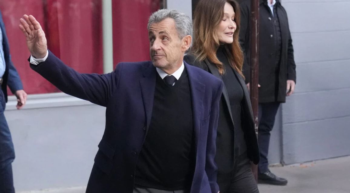  “Ai nuk di të gatuajë as vezë, ha vetëm kos!”- Sarkozy refuzon ushqimin e burgut, ka frikë nga helmimi ose…